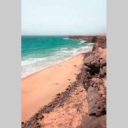 Wave & Chill -the House- * El Cotillo (Fuerteventura)