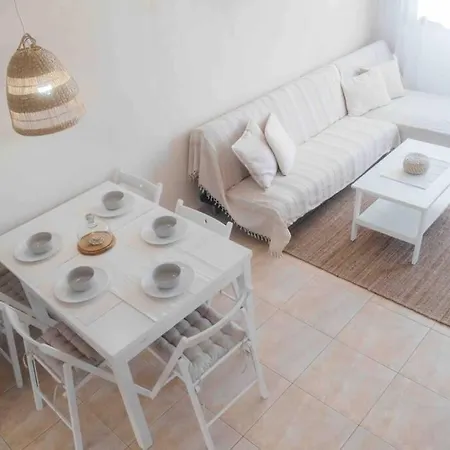 Wave & Chill -the House- * El Cotillo (Fuerteventura)
