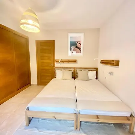 Wave & Chill -the House- * El Cotillo (Fuerteventura)
